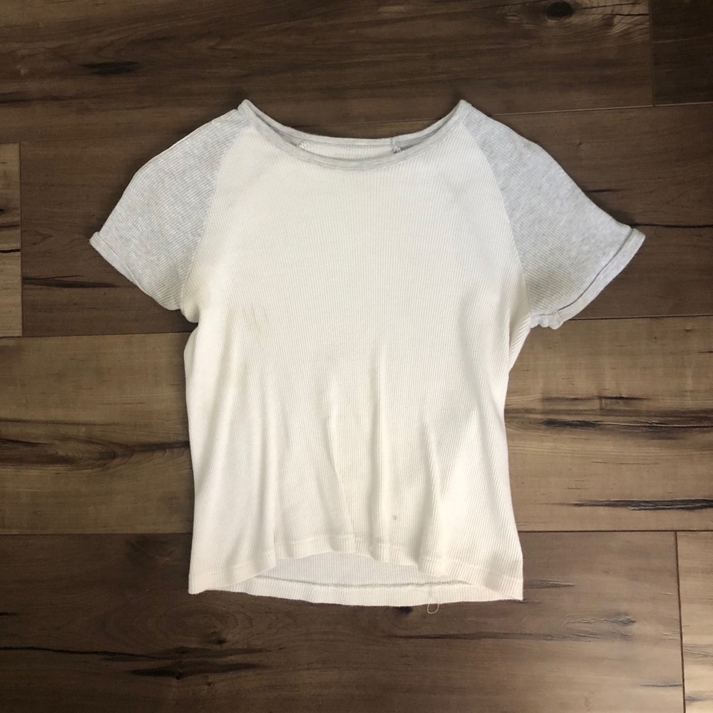 brandy melville rare tee shirt